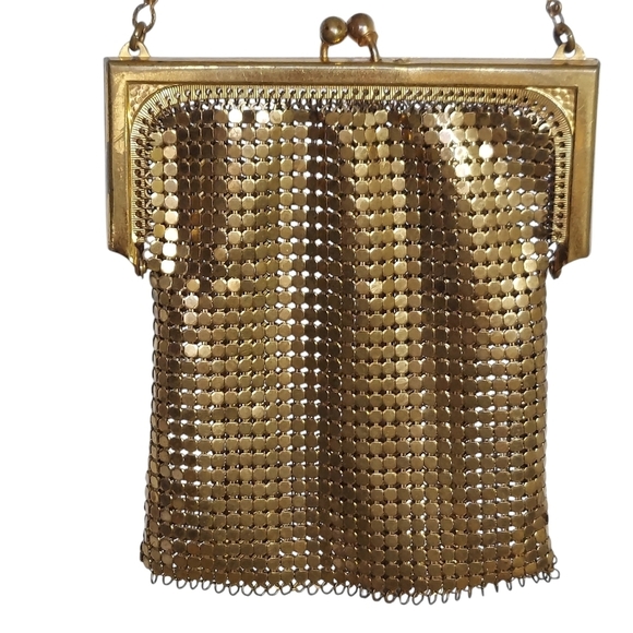 Vintage Gold Mesh Small Kiss Lock Bag - Picture 2 of 11
